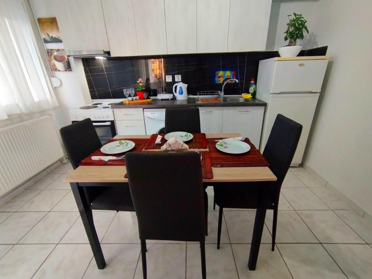 Antonia'S Cozy Apartment 阿吉亚特拉萨 外观 照片
